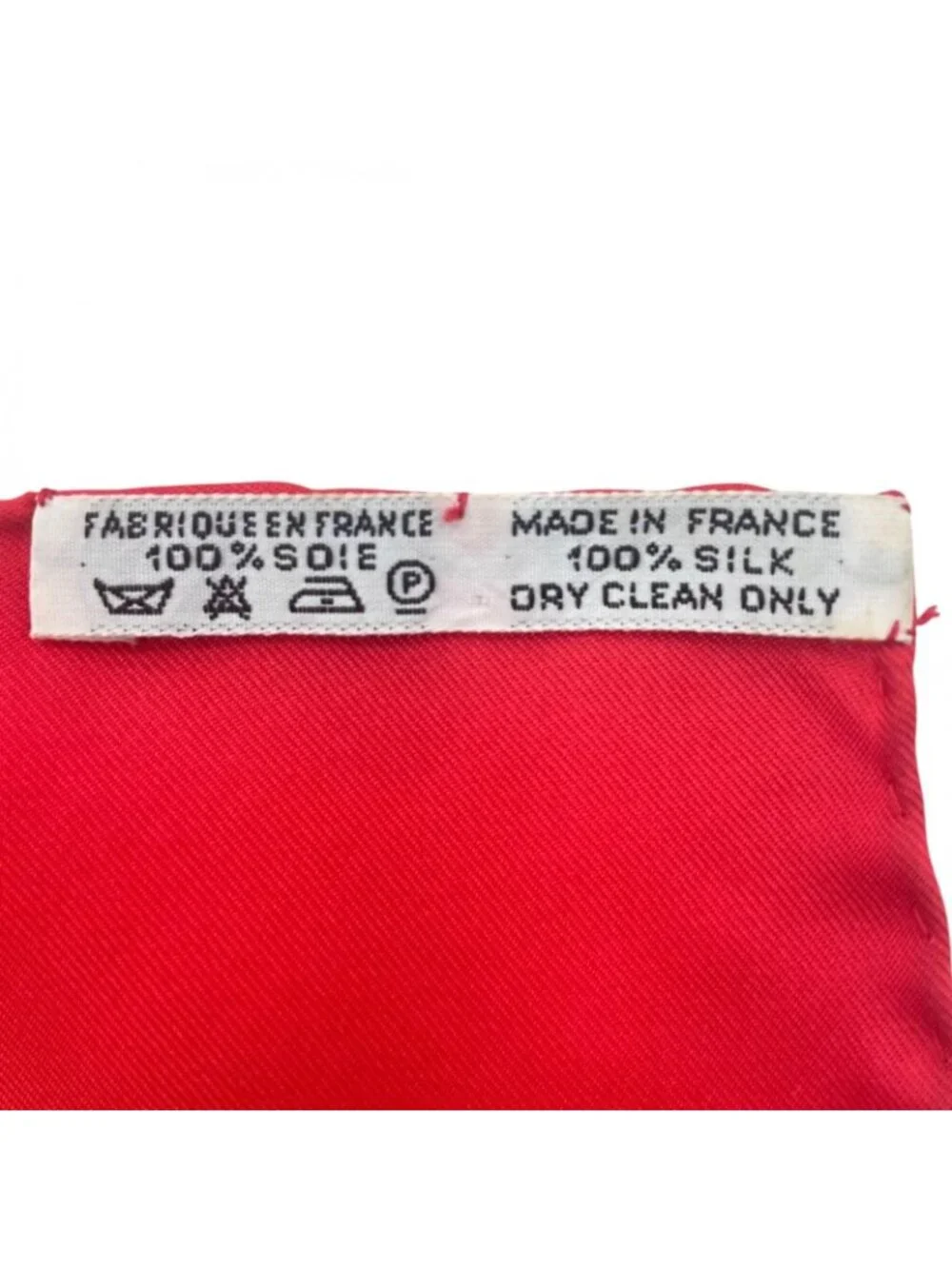 Hermes Voiles de Lumiere Red Scarf Silk Multicolor Carre 90